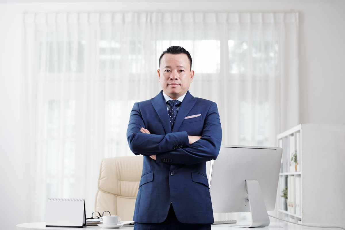 代表弁護士 桜坂 涼子